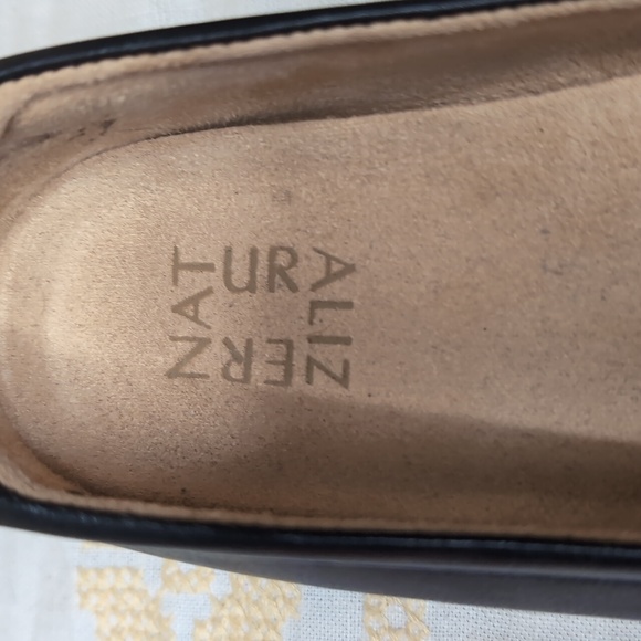 Sz 10 Naturalizer Black Leather Women's Flats - Picture 6 of 7